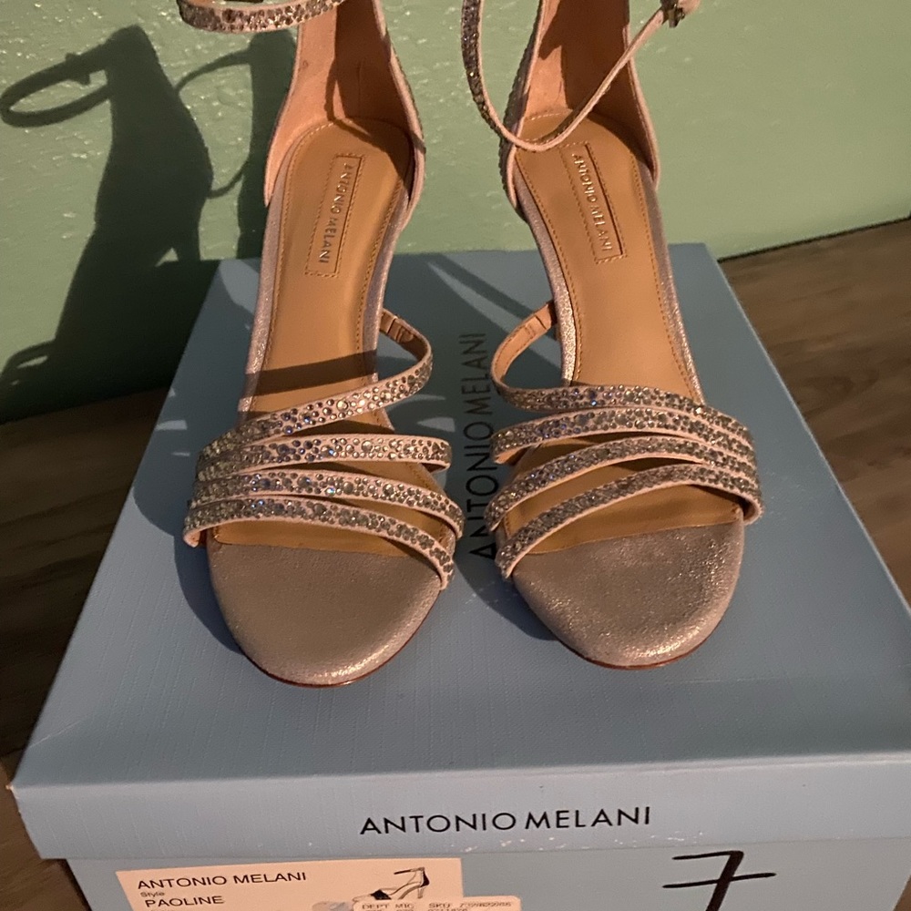 Antonio Melani Paoline silver beaded heels. Size 7